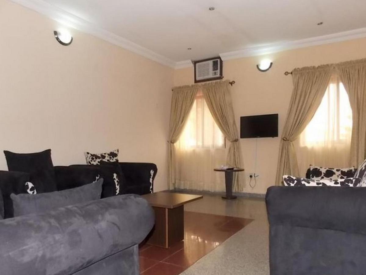 Room In Lodge - Ambience Hotels Abujahome For Leisure And Business Travellers Dış mekan fotoğraf